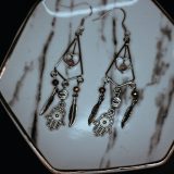 Ornate hands with hearts - Image 2